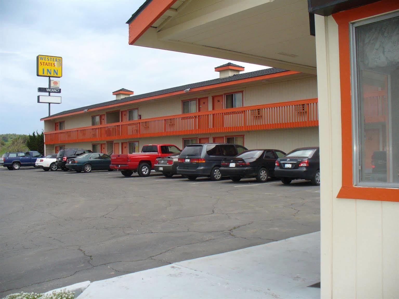 Western States Inn - San Miguel Экстерьер фото