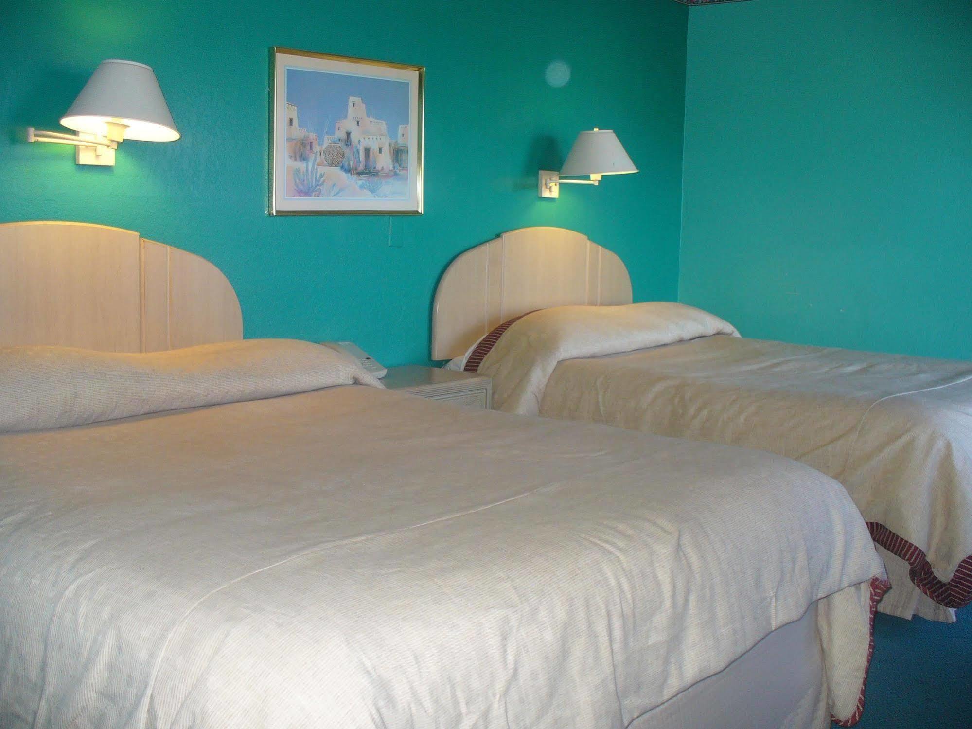 Western States Inn - San Miguel Экстерьер фото